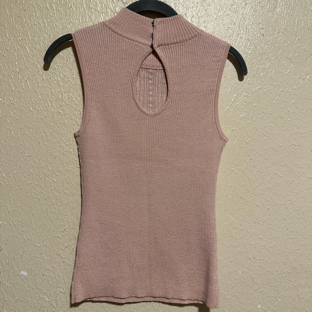 Beaded Short Sleeve Ribbed Top Size Small - Picture 2 of 7